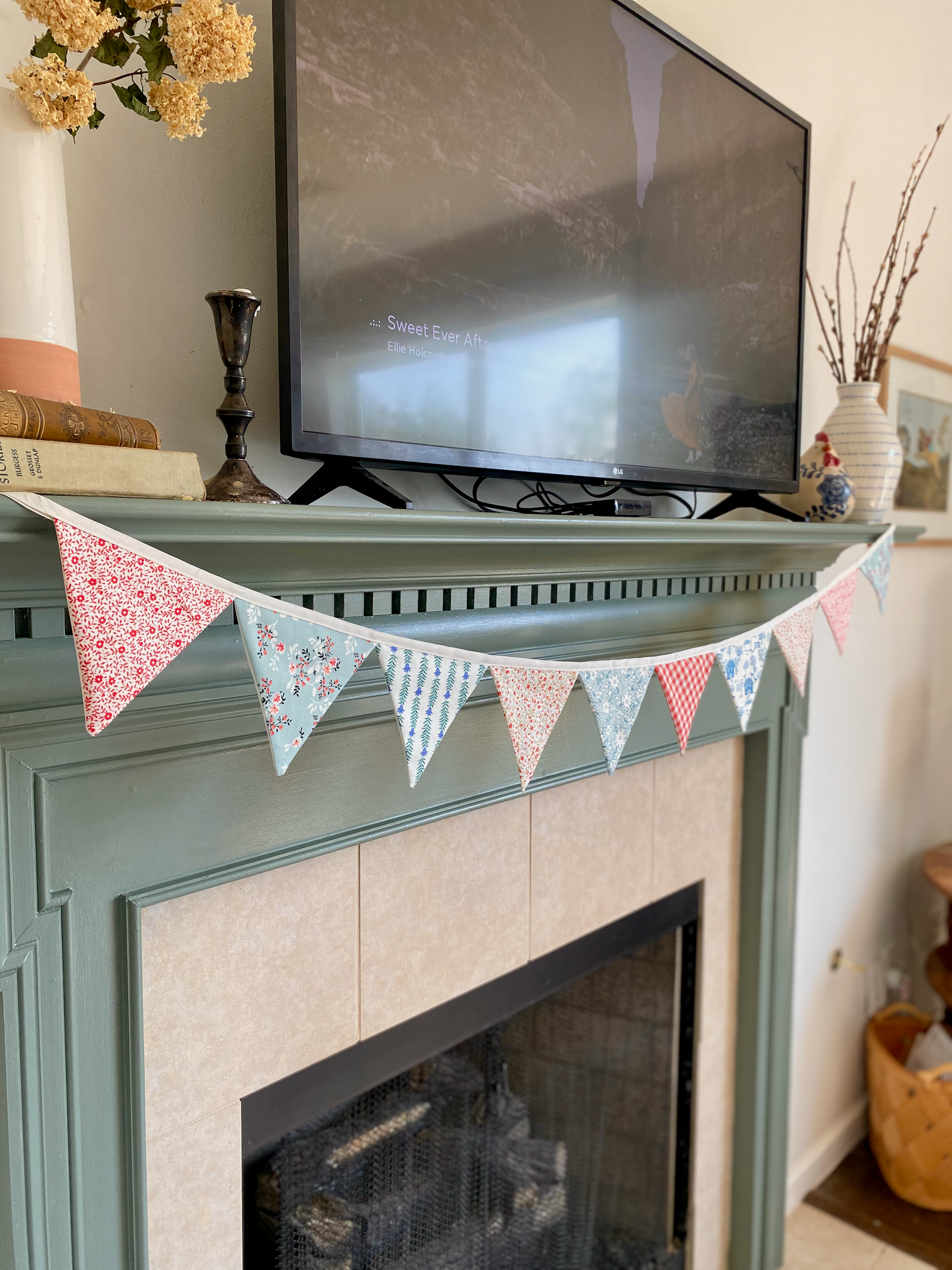 Fabric Buntings: A Tutorial – Penelope Handmade Shop